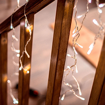 led гирлянда Uniel ULD-B10005-480/TTK White IP44 - пример использования