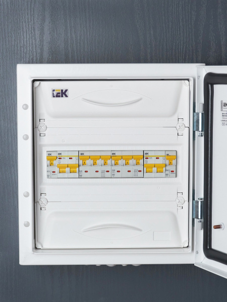 Автомат 3Р 50А C 6кА ВА47-60М IEK 